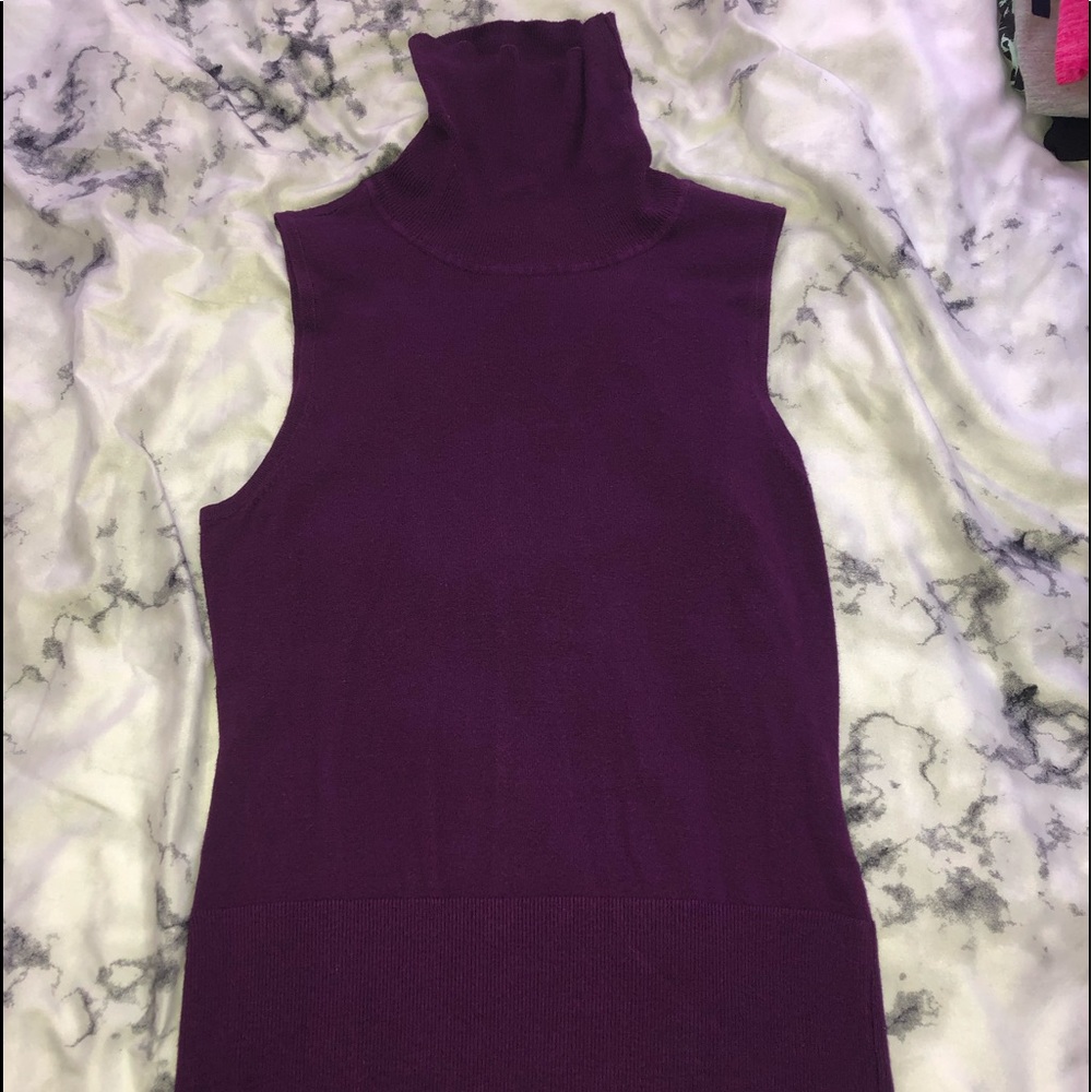 H&M turtle neck shirt